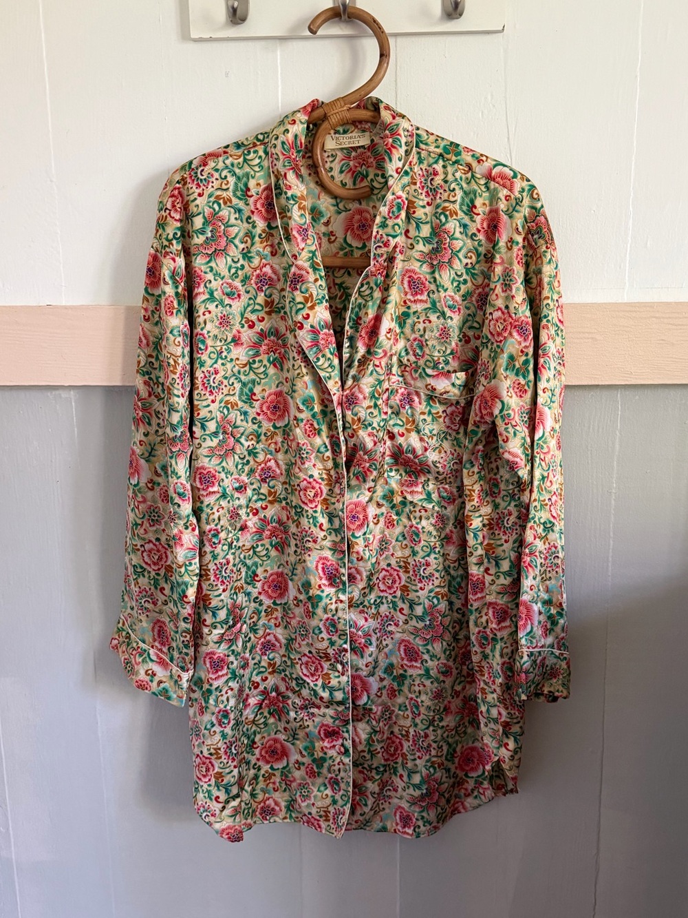 Vintage Gold Label VS oversized blouse